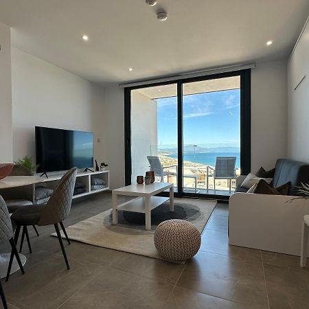 E1 Presidential Studios On High Floor With Stunning Sea Views Гибралтар Экстерьер фото